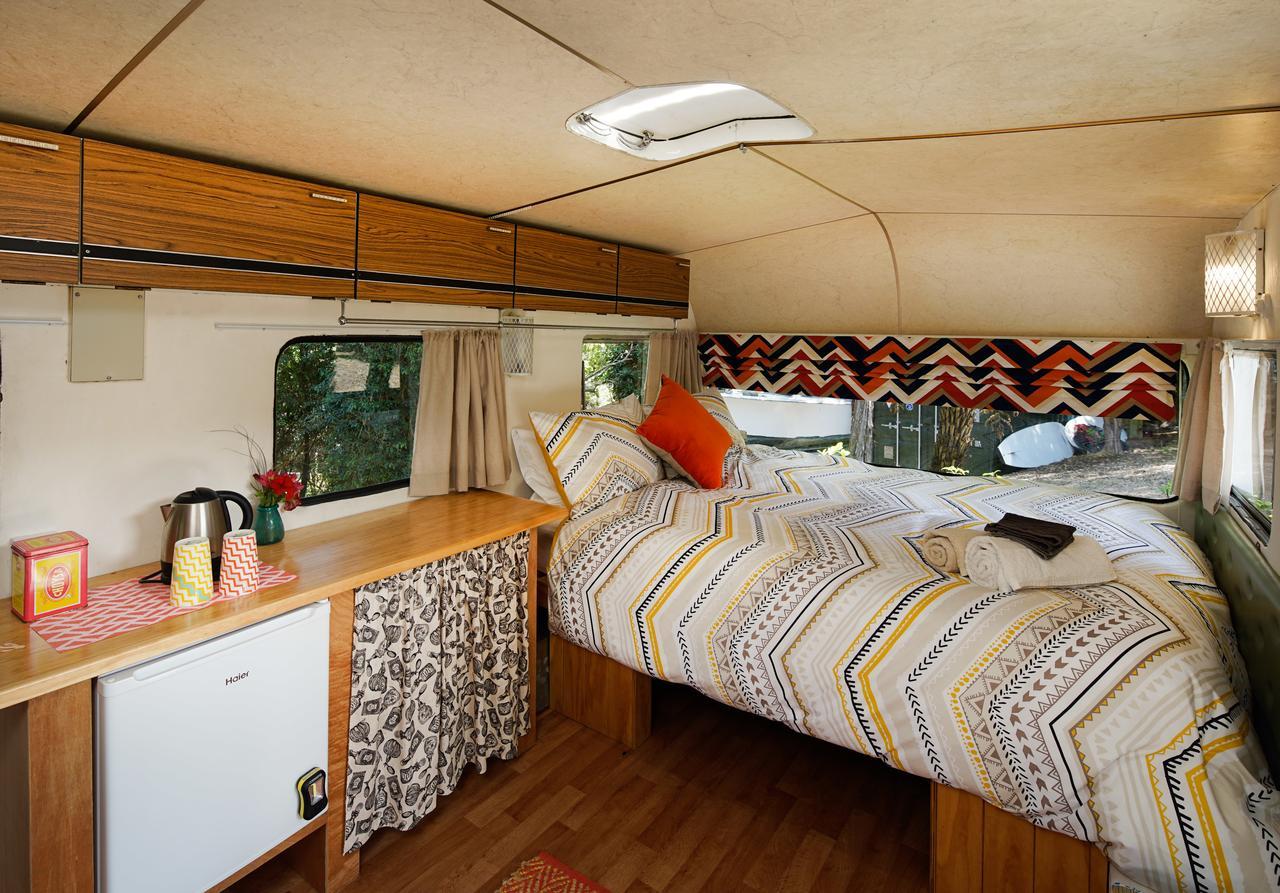Wai-Knot Accommodation Onetangi Bagian luar foto
